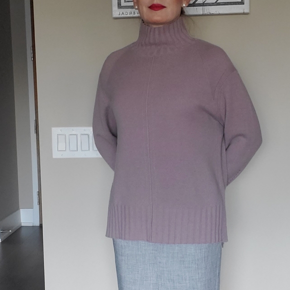 ๐ HOST PICK ๐ Reiss ๐ฌ๐ง Wool/Cashmere Oversized Sweater - Picture 2 of 10